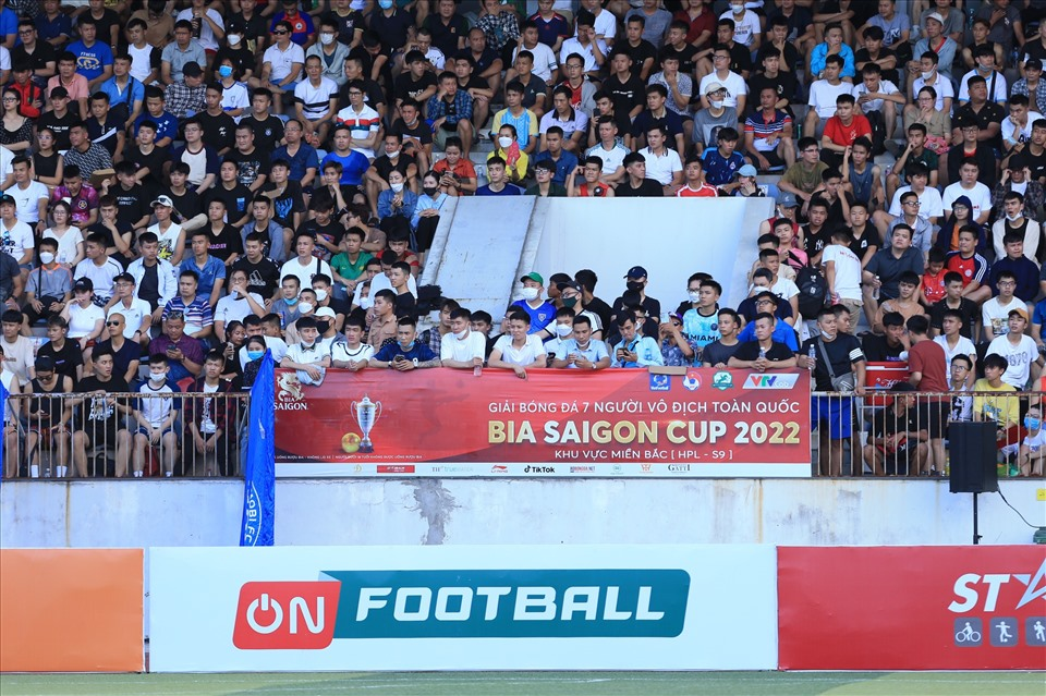 Tổ chức quy mô đông khán giả theo dõi